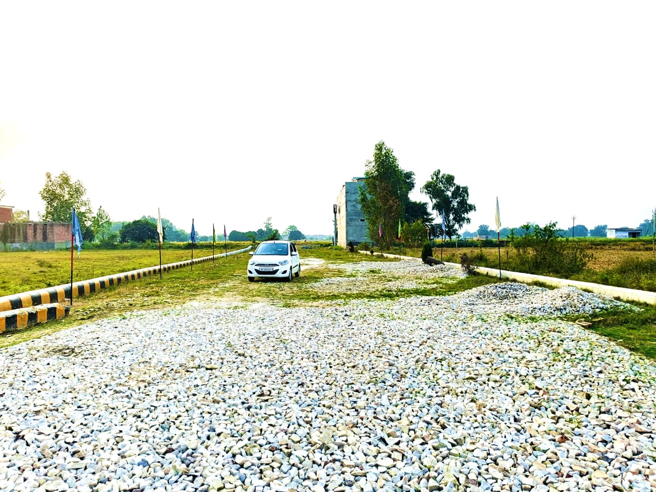 Plots Near Gosaiganj Market