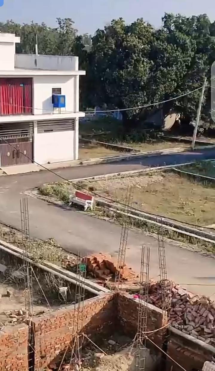 Plots Near Scooter India Chauraha