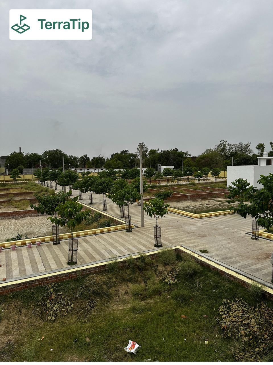 Plots Near Banthra Market